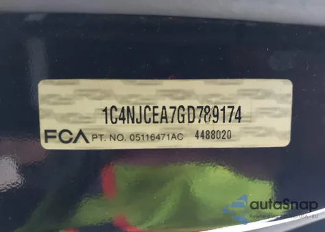 2016 Jeep Compass High Altitude Edition z USA, uszkodzony, nr VIN 1C4NJCEA7GD789174